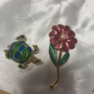 Colorful Turtle and Flower Brooch Set